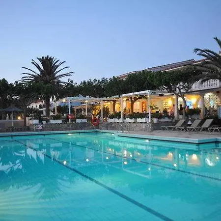 ホテル Sirocco Hotel-adults Only Kalamákion