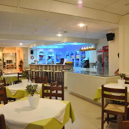 فندق Sirocco Hotel-adults Only Kalamákion